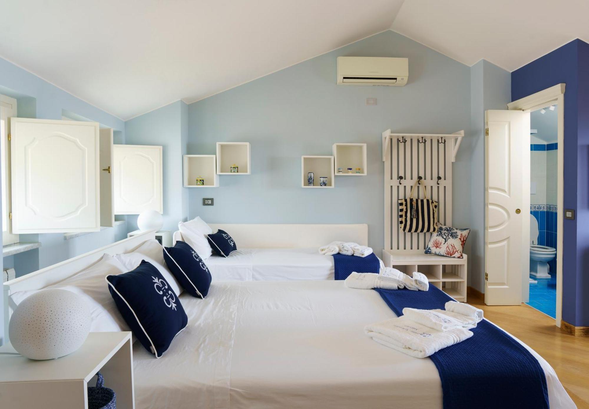 Suite Aphrodite - Exclusive Flat Salerno Buitenkant foto