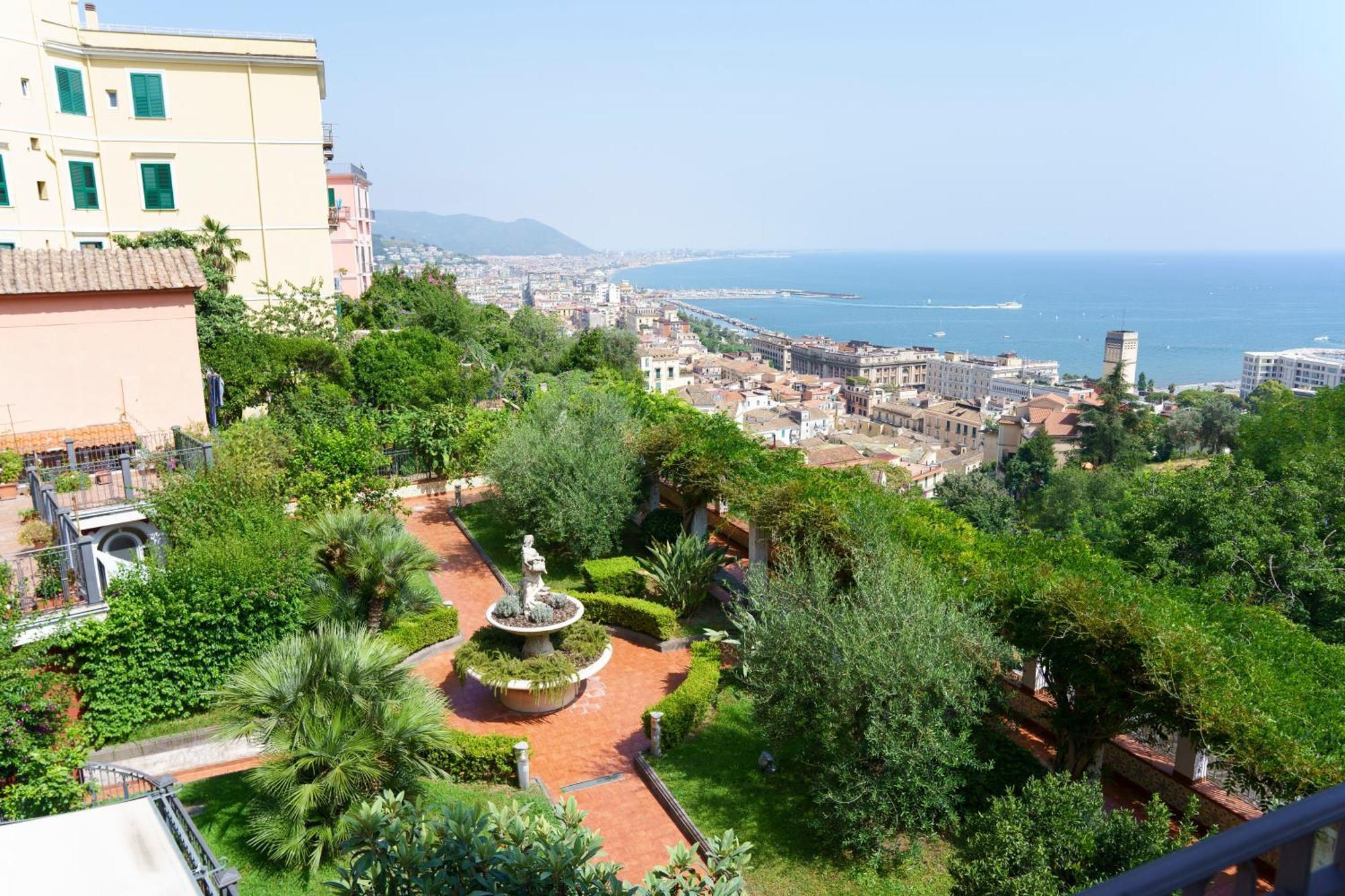 Suite Aphrodite - Exclusive Flat Salerno Buitenkant foto