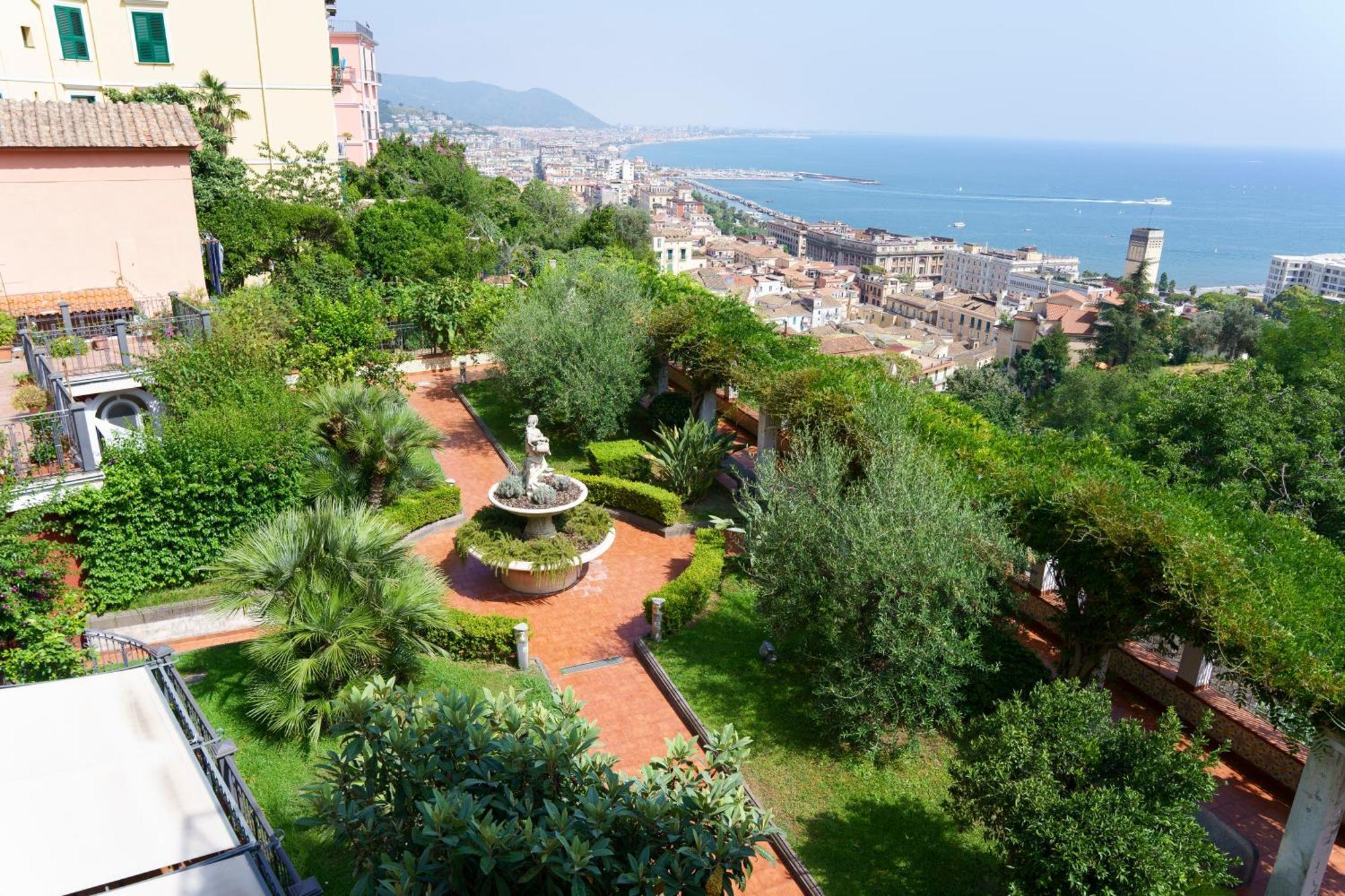 Suite Aphrodite - Exclusive Flat Salerno Buitenkant foto