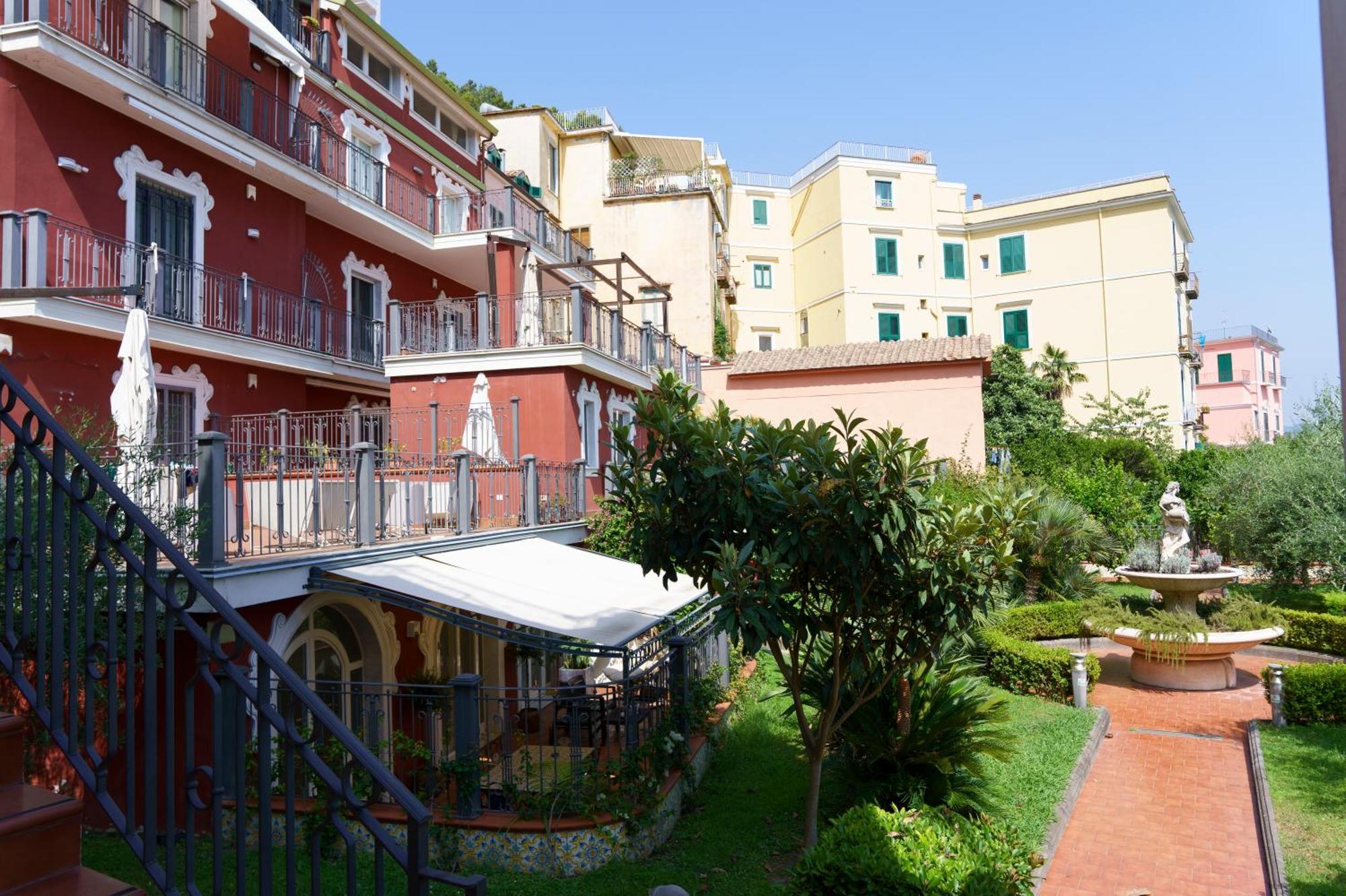 Suite Aphrodite - Exclusive Flat Salerno Buitenkant foto
