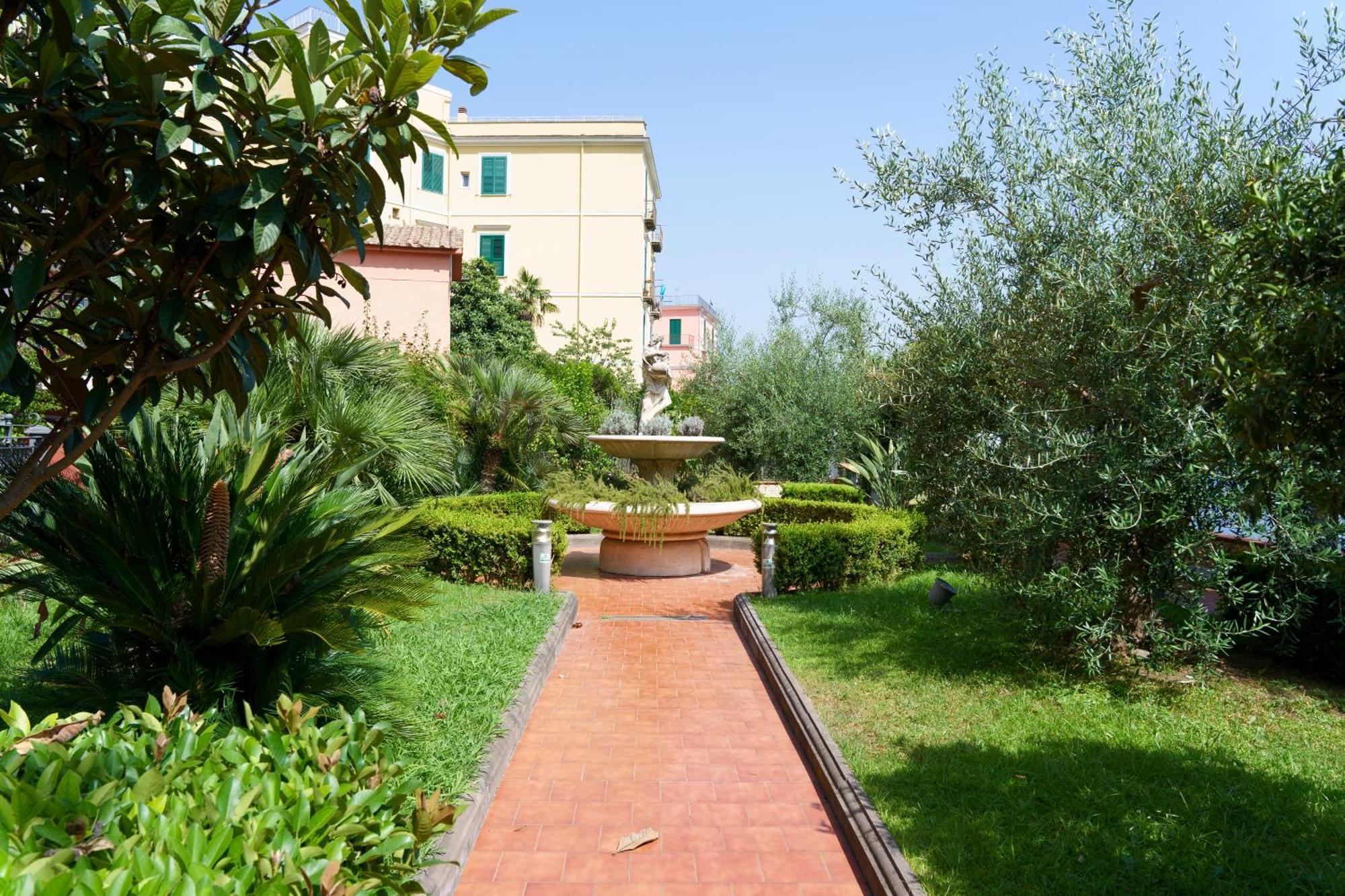 Suite Aphrodite - Exclusive Flat Salerno Buitenkant foto